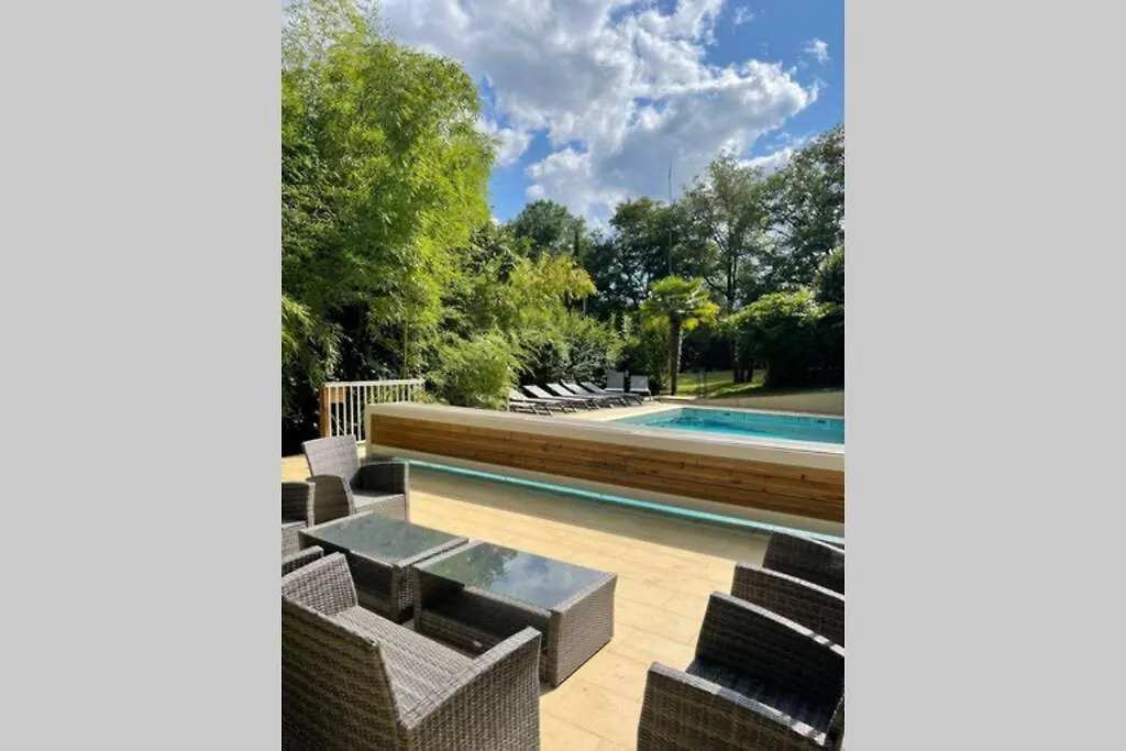 La Grange. Piscine Chauffee, Tennis, Parc. 15 Personnes Dégagnac