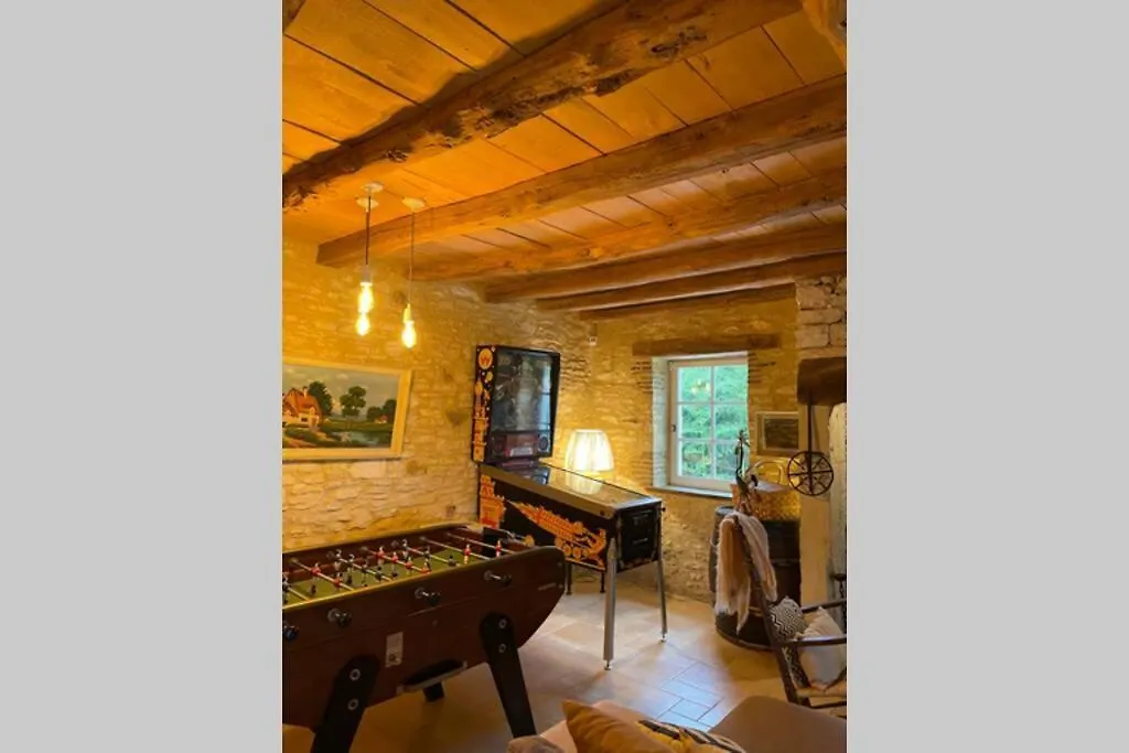 別荘 La Grange. Piscine Chauffee, Tennis, Parc. 15 Personnes Dégagnac